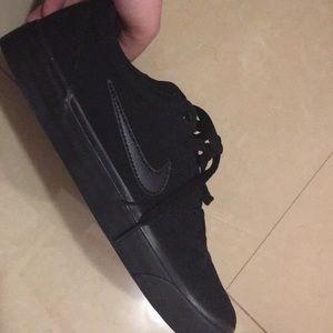 Nike Air Force all black